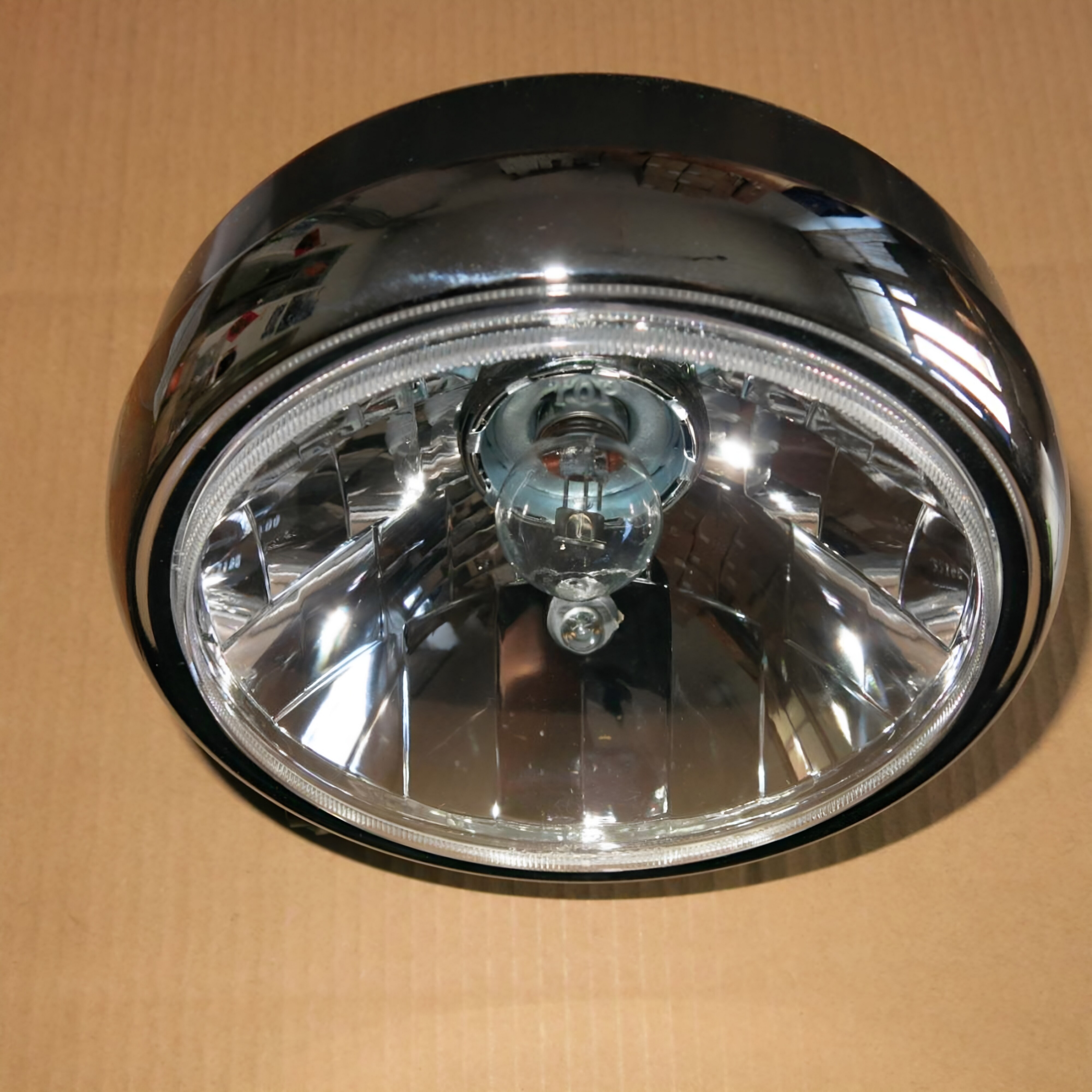 适用轻骑铃木外星人GSX125大灯新骏威GSX150-2圆灯复古版前大灯
