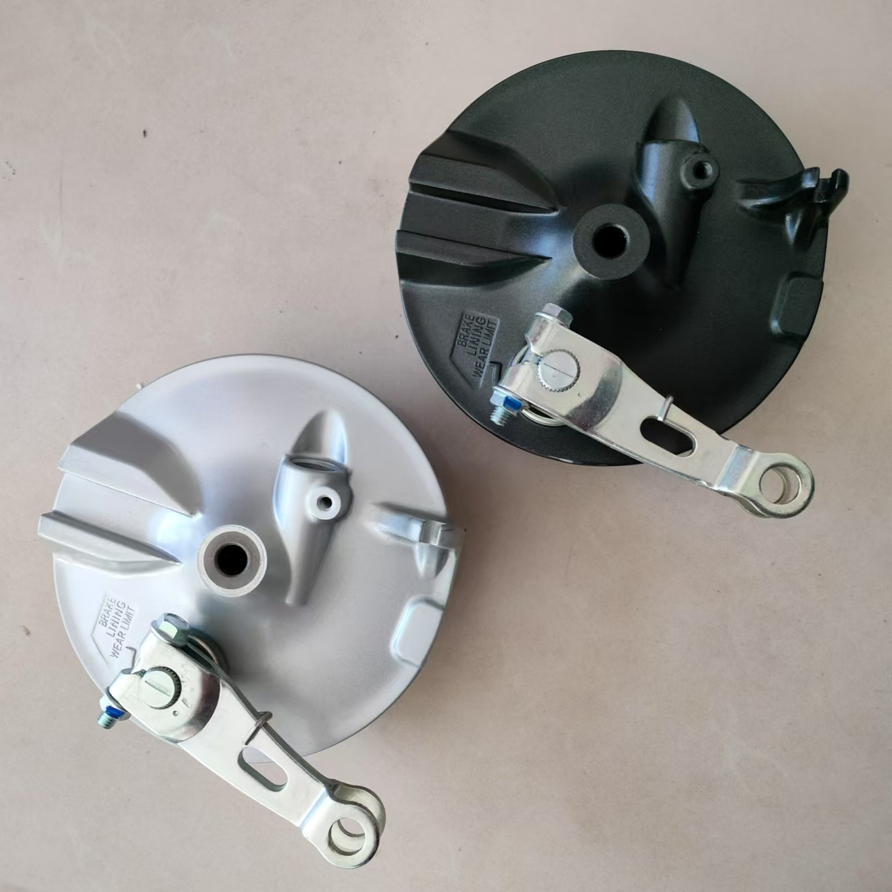 铃木乐至前刹车鼓丽至鼓刹盘