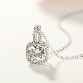 小方钻项链女一颗方形水晶四爪单钻水钻925银纯银锁骨链吊坠颈链