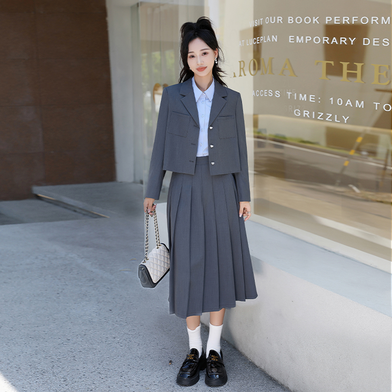 小个子短款高级感面试套装