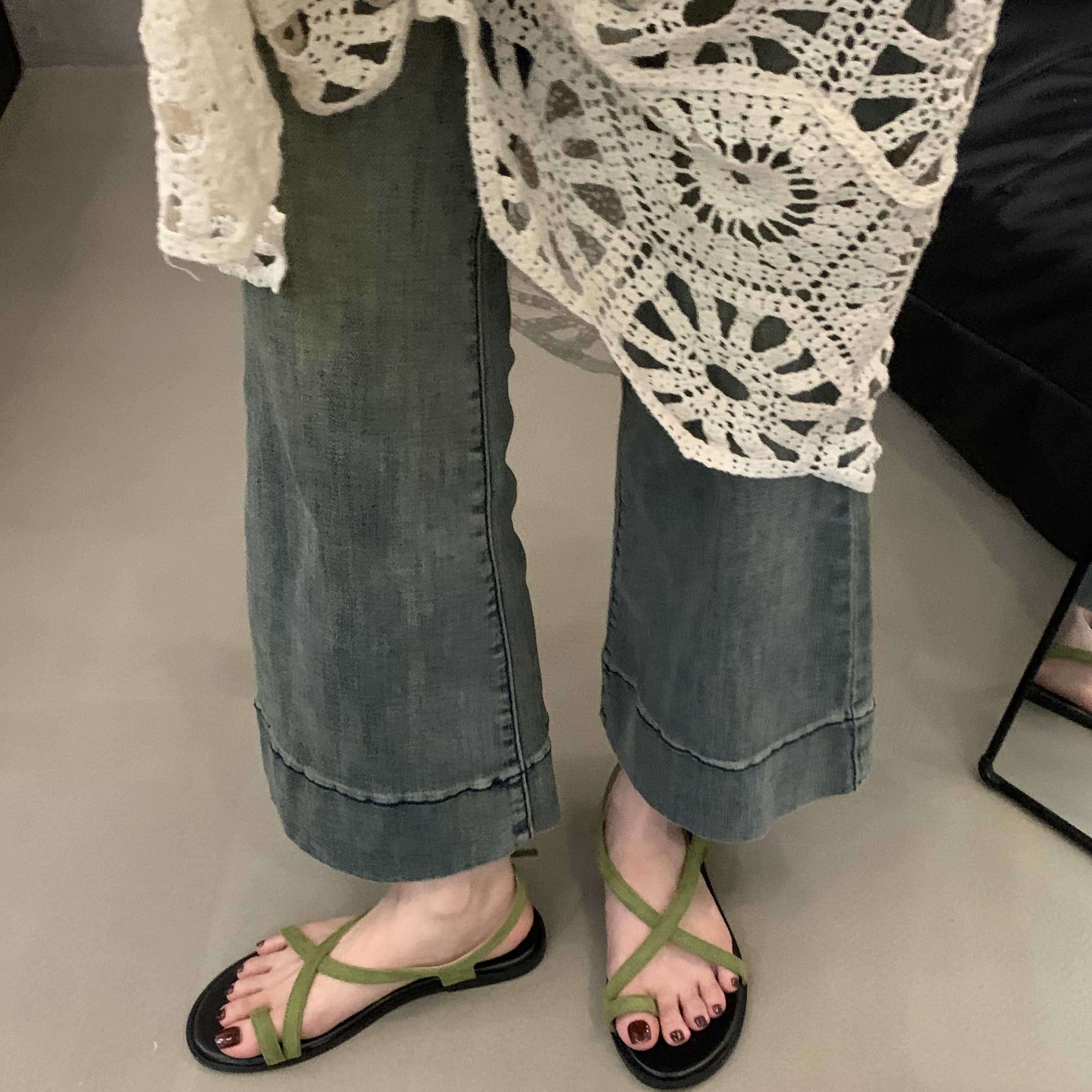 设计感小众平底罗马凉鞋夹脚凉拖鞋夏季款海边沙滩鞋凉拖女鞋外穿