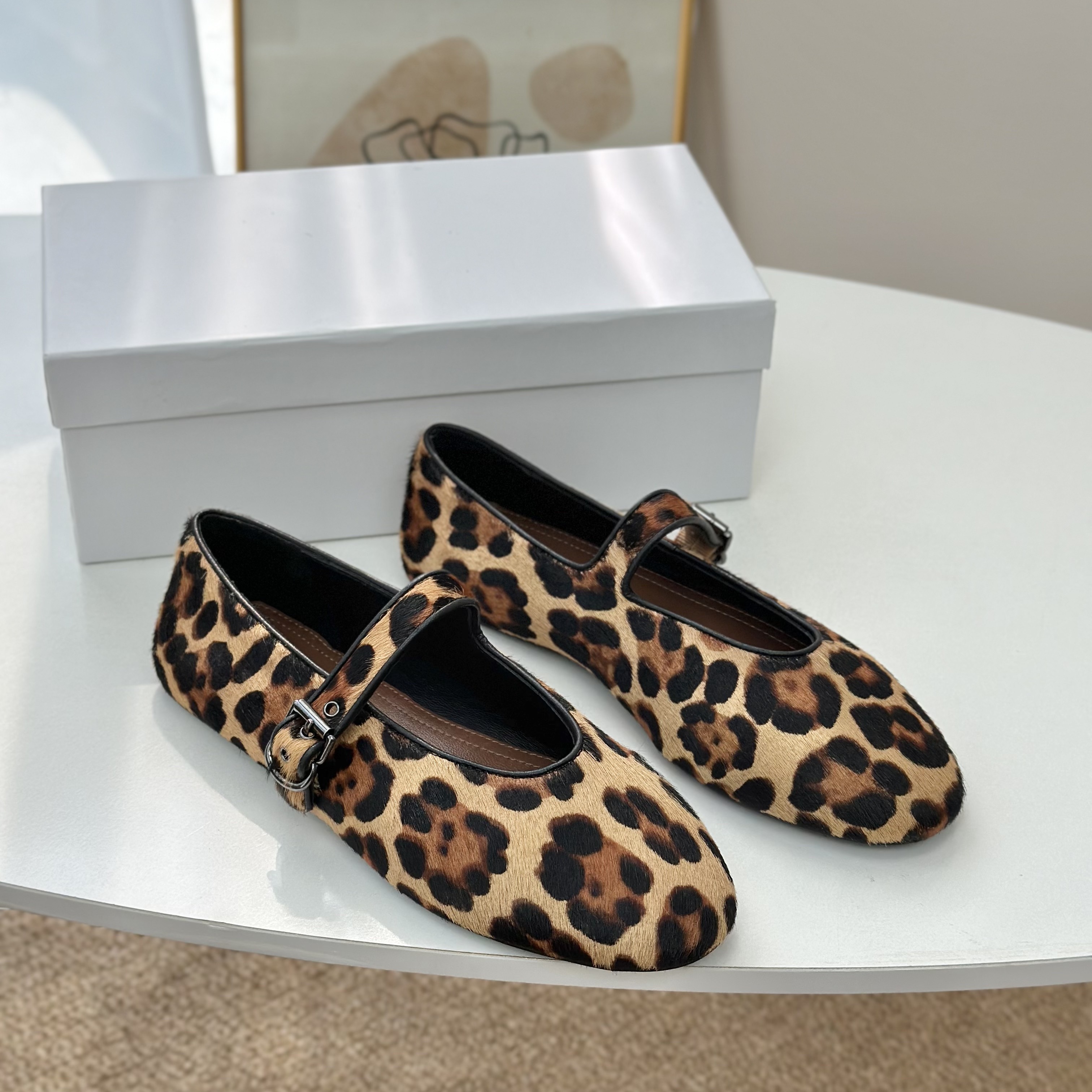 2025新款复古圆头芭蕾舞浅口单鞋