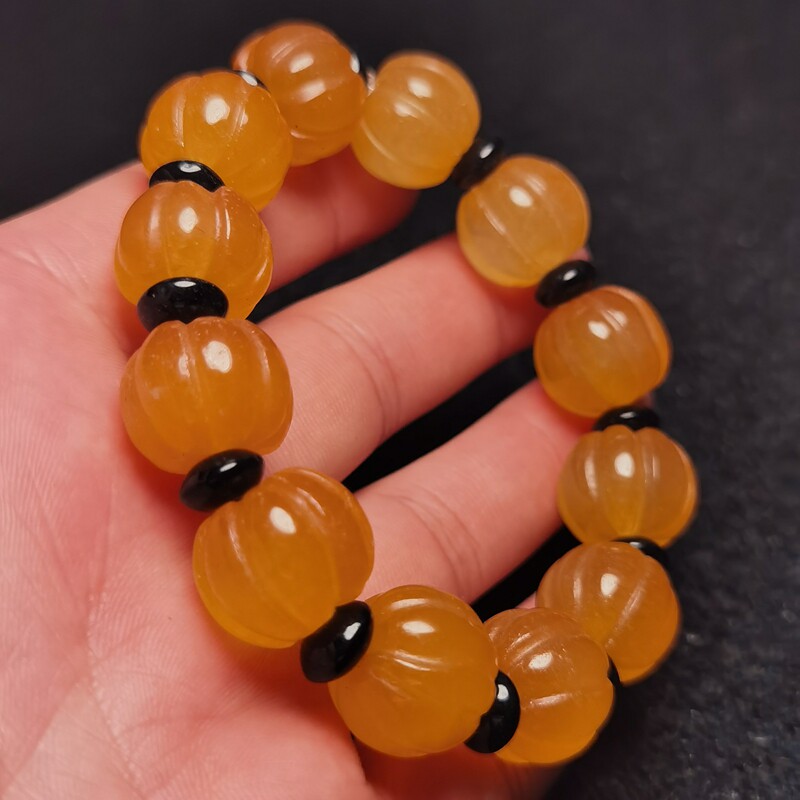 冰糯种玉石翡翠色手链瓜蒌型翠玉手串手珠鸡油黄孤品手环珠链16mm