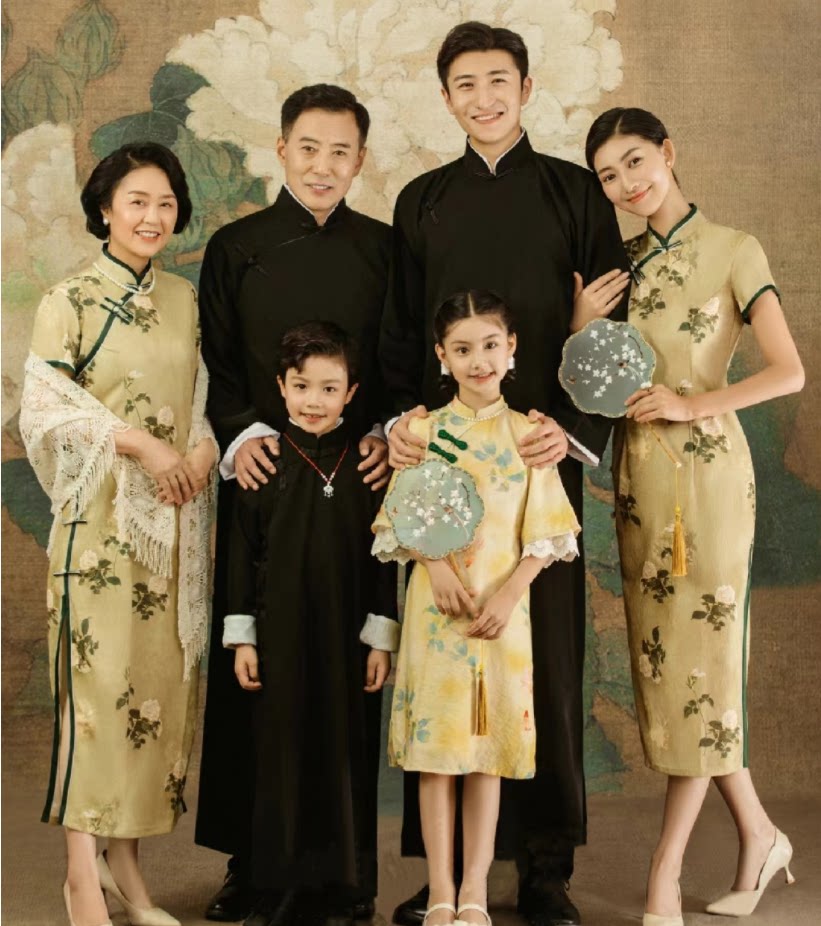 展会龙年亲子照摄影全家福套装