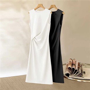 上海恩迪服饰TH款醋酸褶皱无袖连衣裙夏季法式优雅圆领显瘦小黑裙