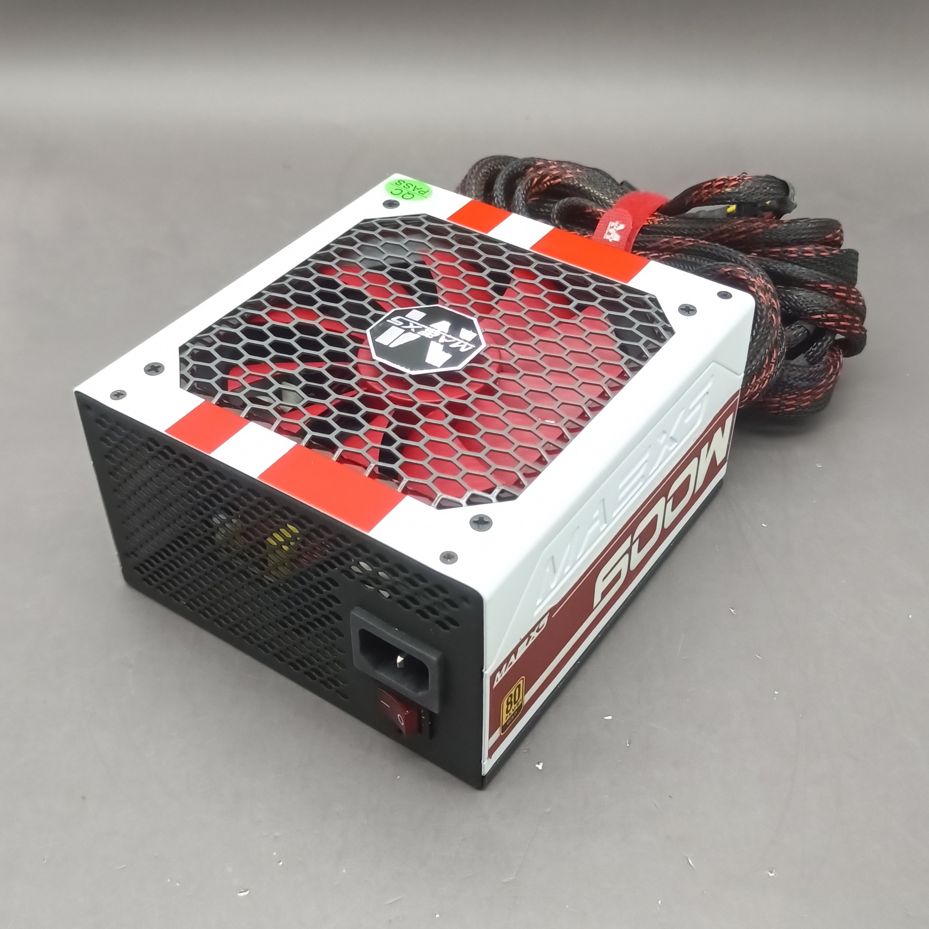 原装ATX600W电脑电源 额定600W 带80PLUS 宽幅电压 显卡双8P 铜牌