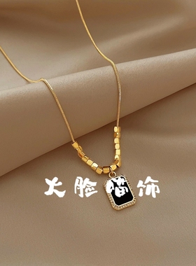 黑色方块吊坠项链女2025年新款气质高级感毛衣链轻奢小众气质颈链