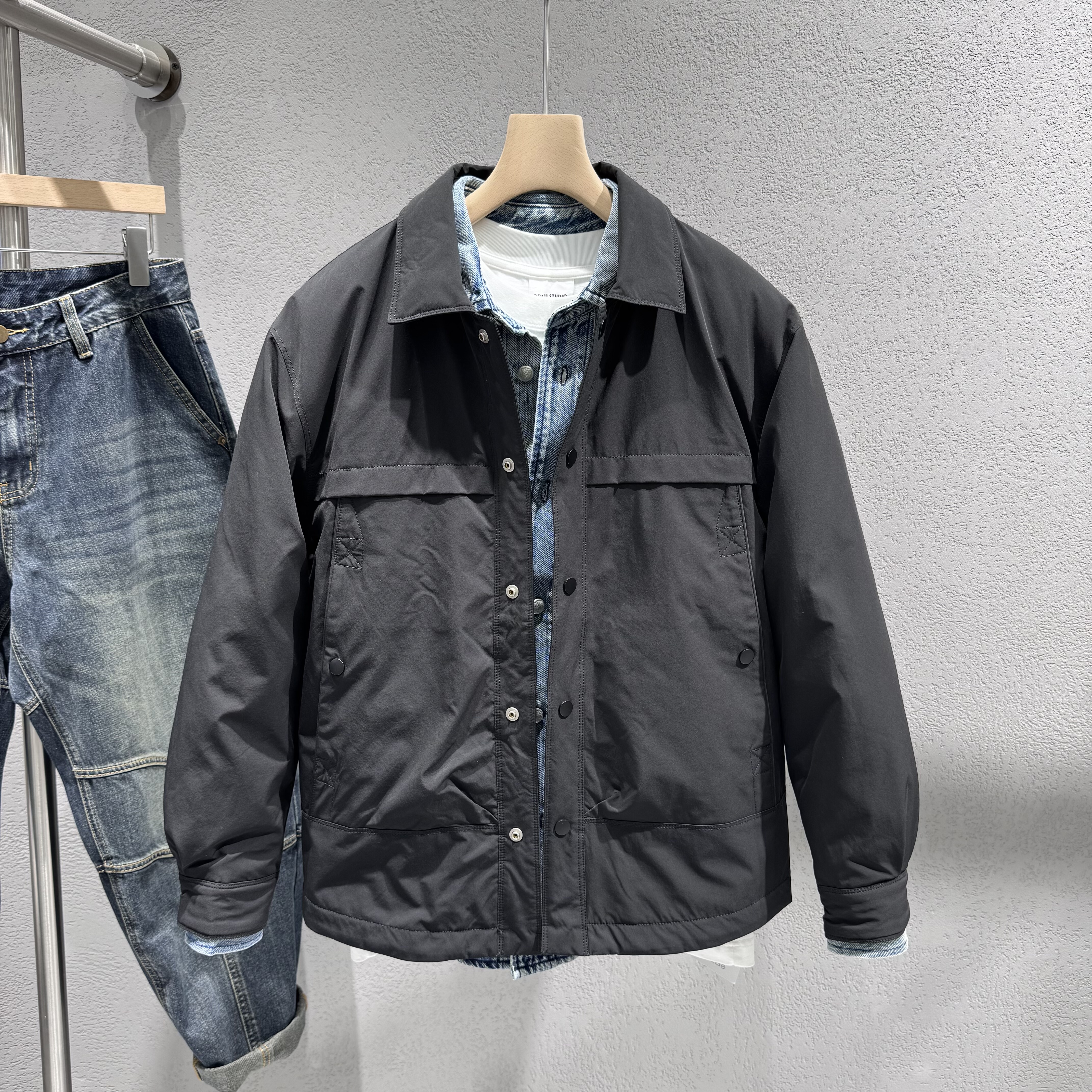 男士翻领羽绒服2025秋季新款青年流行短款90鸭绒保暖薄款外套男