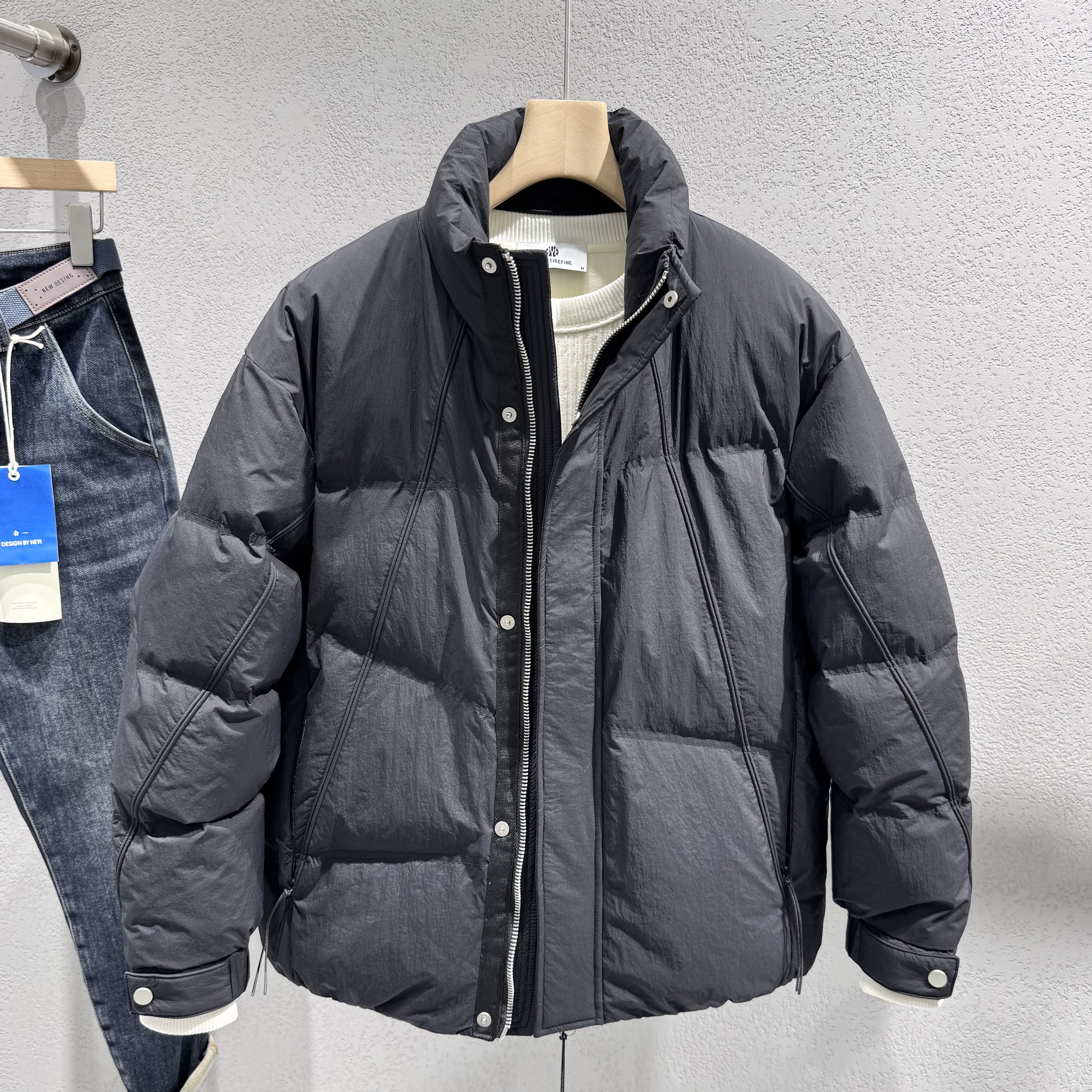 男士90白鸭绒立领面包服2025冬季新款轻年流行落肩袖短款羽绒服男