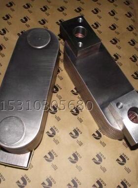 CUMMINS康明斯柴油机 KTA19 机冷器芯 3331668 4095097