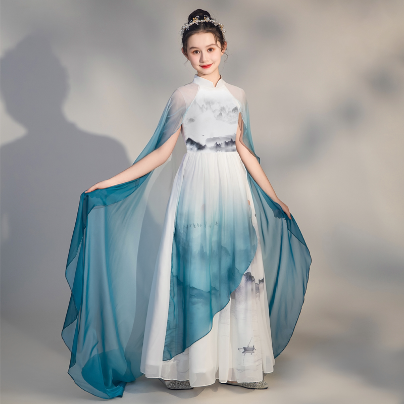 弹大合唱古筝2026儿童女童中国演奏主持人新款风民乐演出服礼服