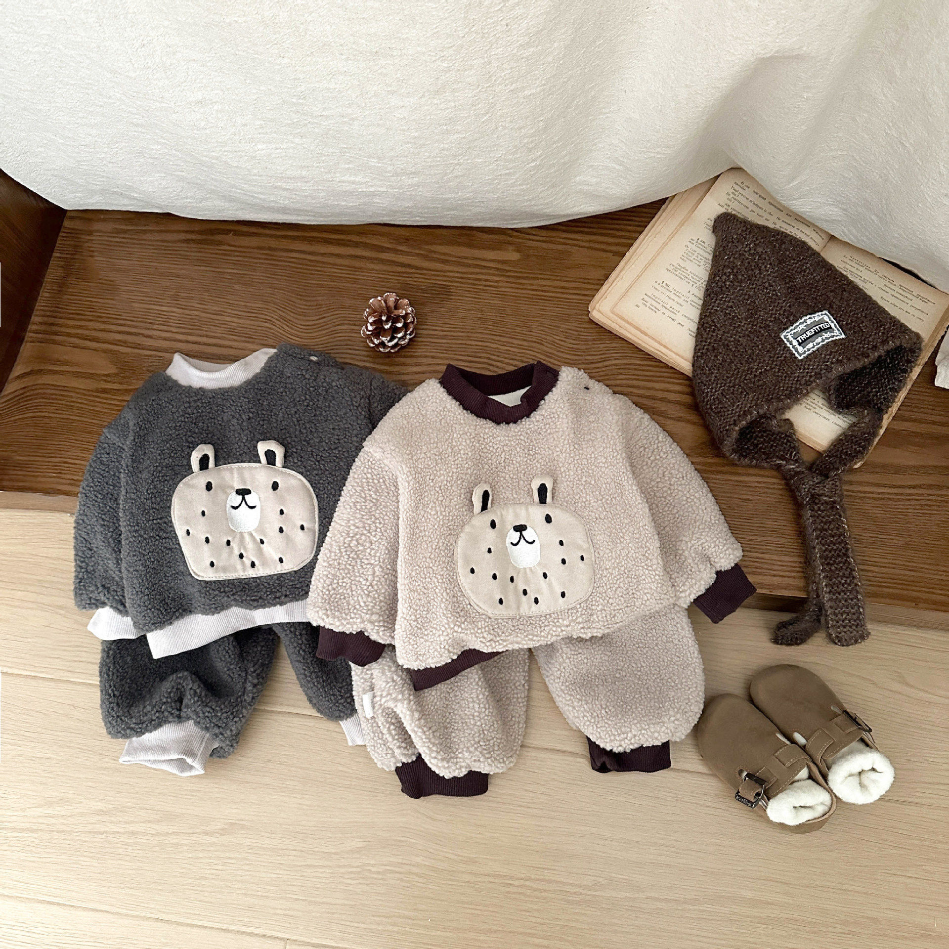 超萌婴儿衣服秋冬套装韩系男女宝宝卡通可爱加绒加厚卫衣保暖卫裤