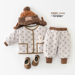冬季儿童套装婴儿加绒加厚满印字母宝宝外穿分体两件套55863