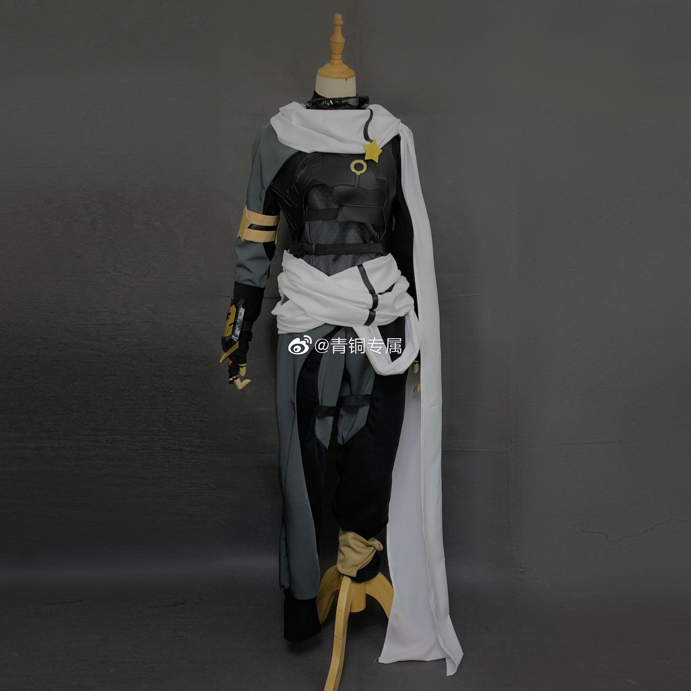 『青铜专属』凹凸世界生还者 嘉德罗斯 cos