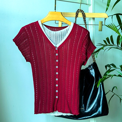 镂空V字领冰丝针织开衫短袖上衣