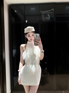 LOCK KK人间苏妲己女神风定制手工鸵鸟毛挂脖透视露背连衣裙短裙