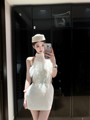 LOCK KK人间苏妲己女神风定制手工鸵鸟毛挂脖透视露背连衣裙短裙