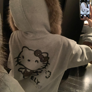 NAZ那子大码 舒棉绒内里加绒童趣KT印花胖mm气质连帽大毛领外套冬