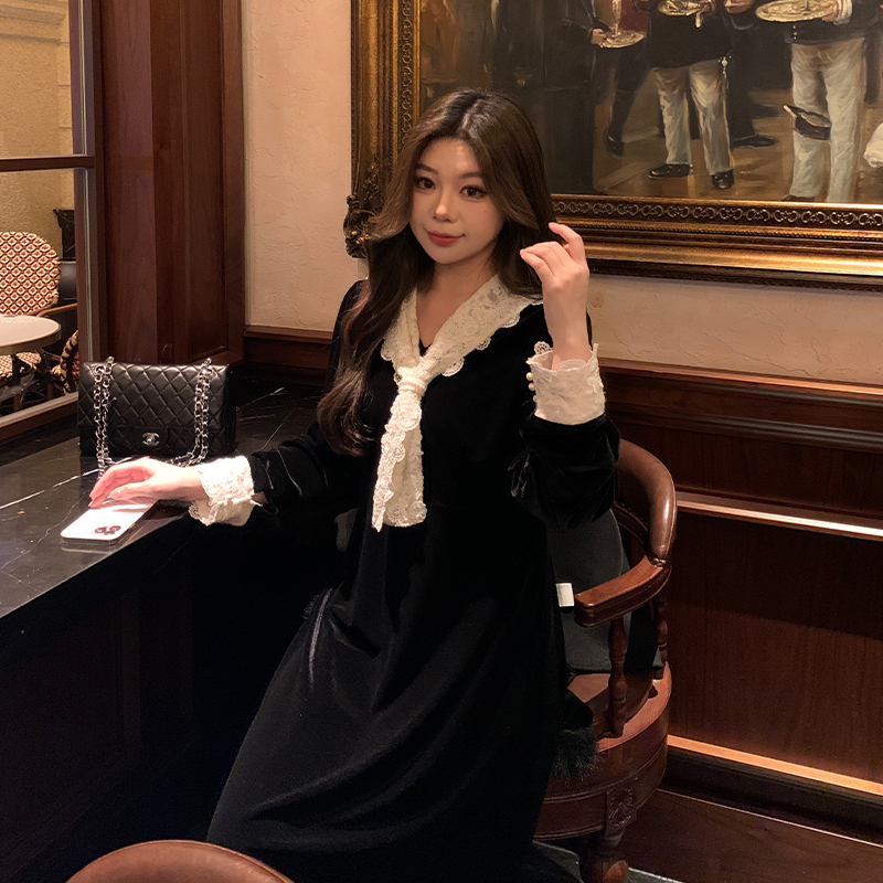 NAZ那子大码冬季新款法式复合气质胖mm设计感洋气女v领丝绒连衣裙