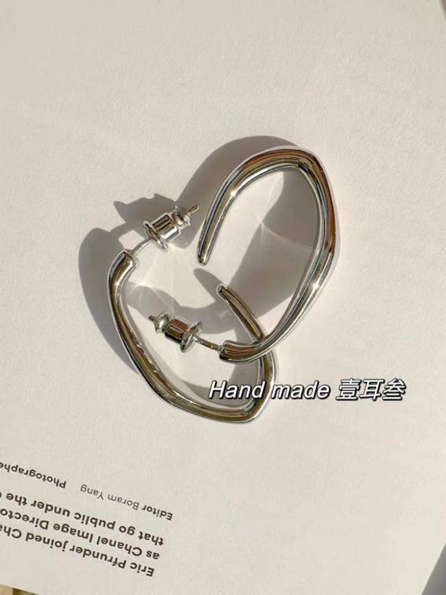 吾小历时尚咖环保黄铜金属耳饰