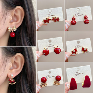 红色新年耳钉女2026新款高级感气质耳环新年过年百搭显白耳坠耳饰