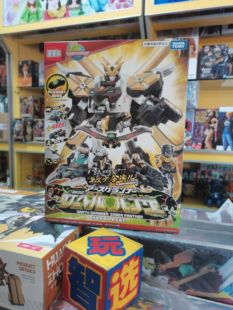 TOMY/多美卡地球先锋队EG03救援机器人变形玩具汽车戟虎黑豹