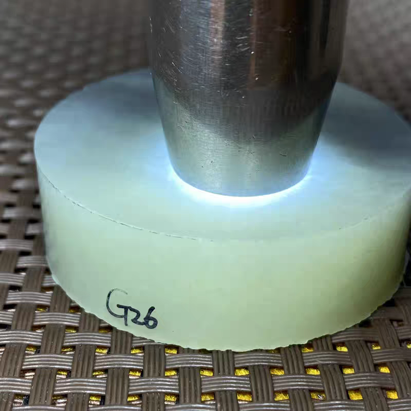 新疆青花籽料牌子镯子芯挂件圆牌玉石和田玉原石原料超划算G26