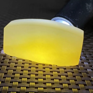 天然和田玉糖白玉吊坠俏色玉石山料牌子原料挂件无裂热卖促销F100