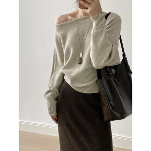 高级感巨好看斜肩一字领针织衫 慵懒风露肩毛衣内搭上衣 女秋冬长袖