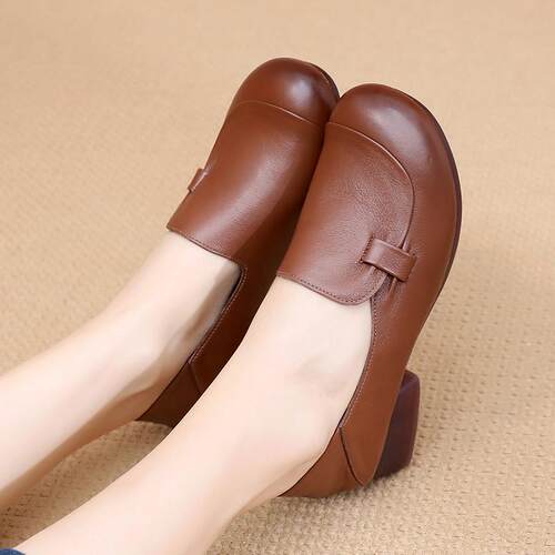 真皮女士妈妈鞋圆头牛筋软底皮鞋春款鞋子软皮中老年女鞋大码单鞋