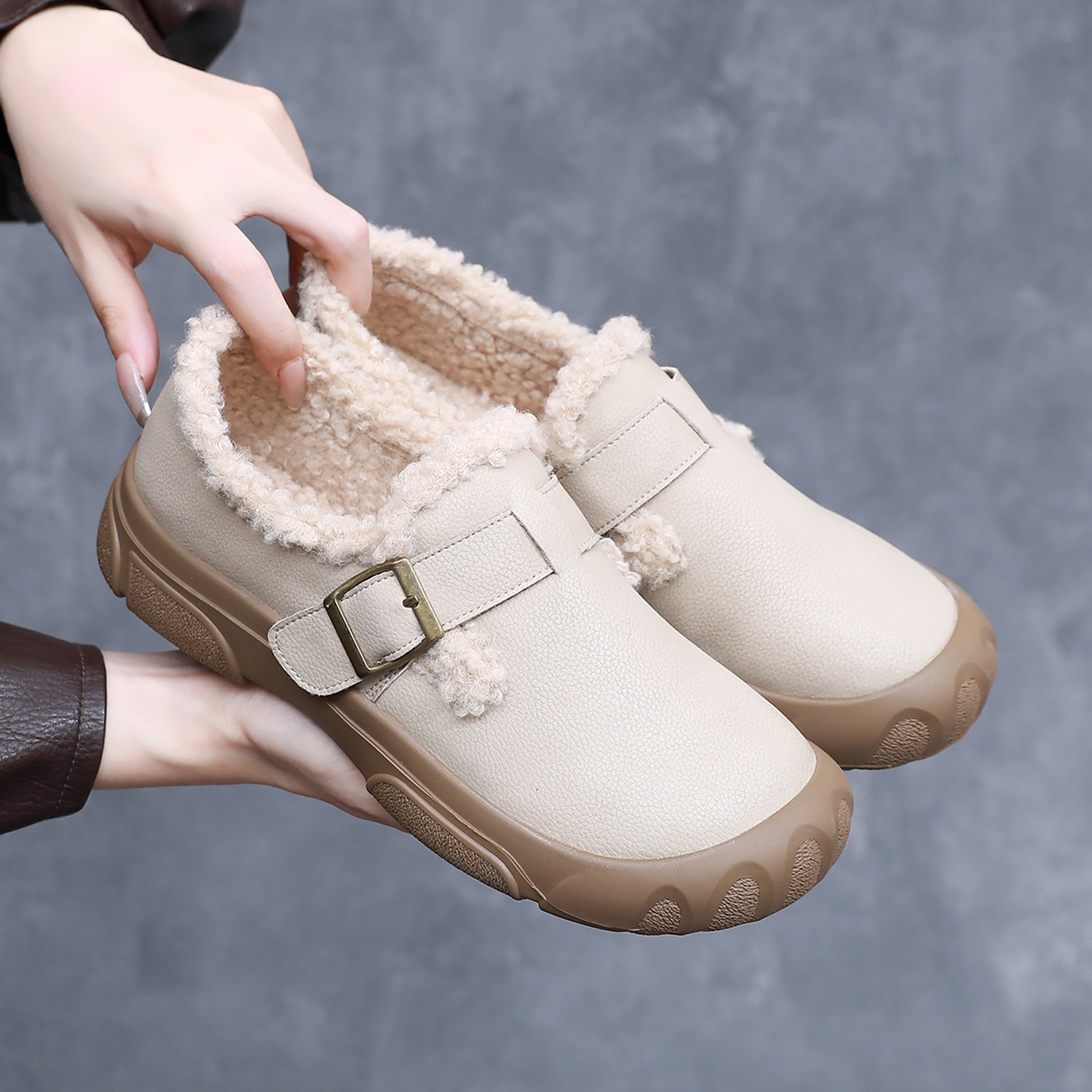 毛毛鞋女外穿秋冬厚底勃肯鞋软底加绒妈妈棉鞋平底休闲防滑棉皮鞋