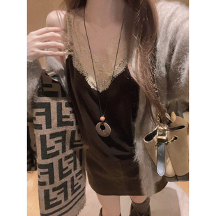 Yukiss 复古高级感丝绒蕾丝吊带背心上衣女秋韩系宽松垂感打底衫