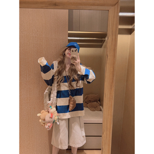 慵懒时髦感自带厚度宽松上衣 Yukiss V领宽条纹T