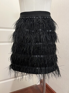 2025新款鸵鸟毛半身裙女高腰显瘦A字裙时尚洋气百搭包臀短裙子