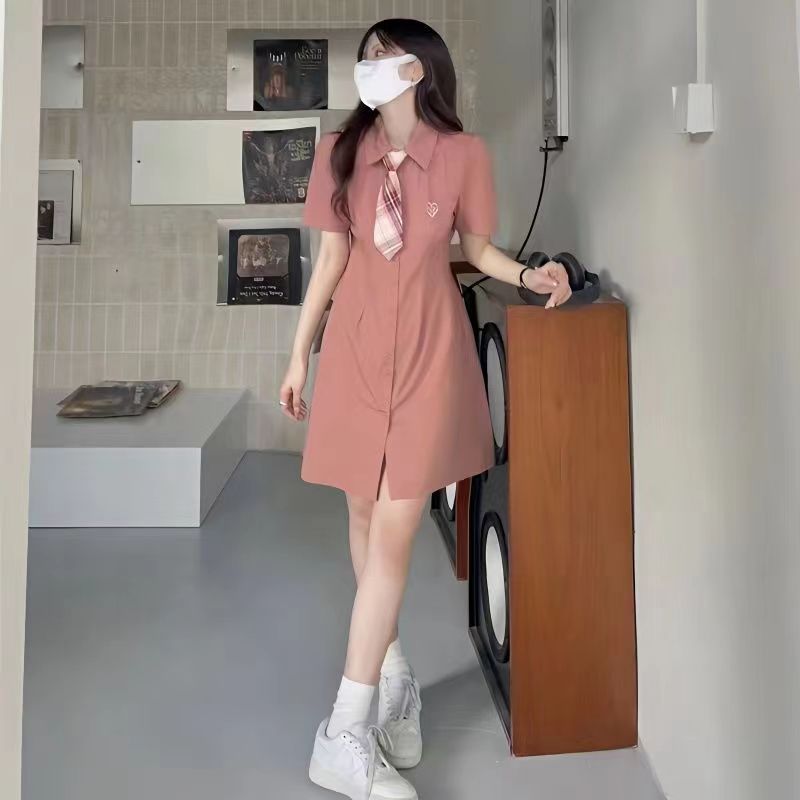 法式气质娃娃领短袖连衣裙女夏装小众设计感收腰显瘦学院风长裙子