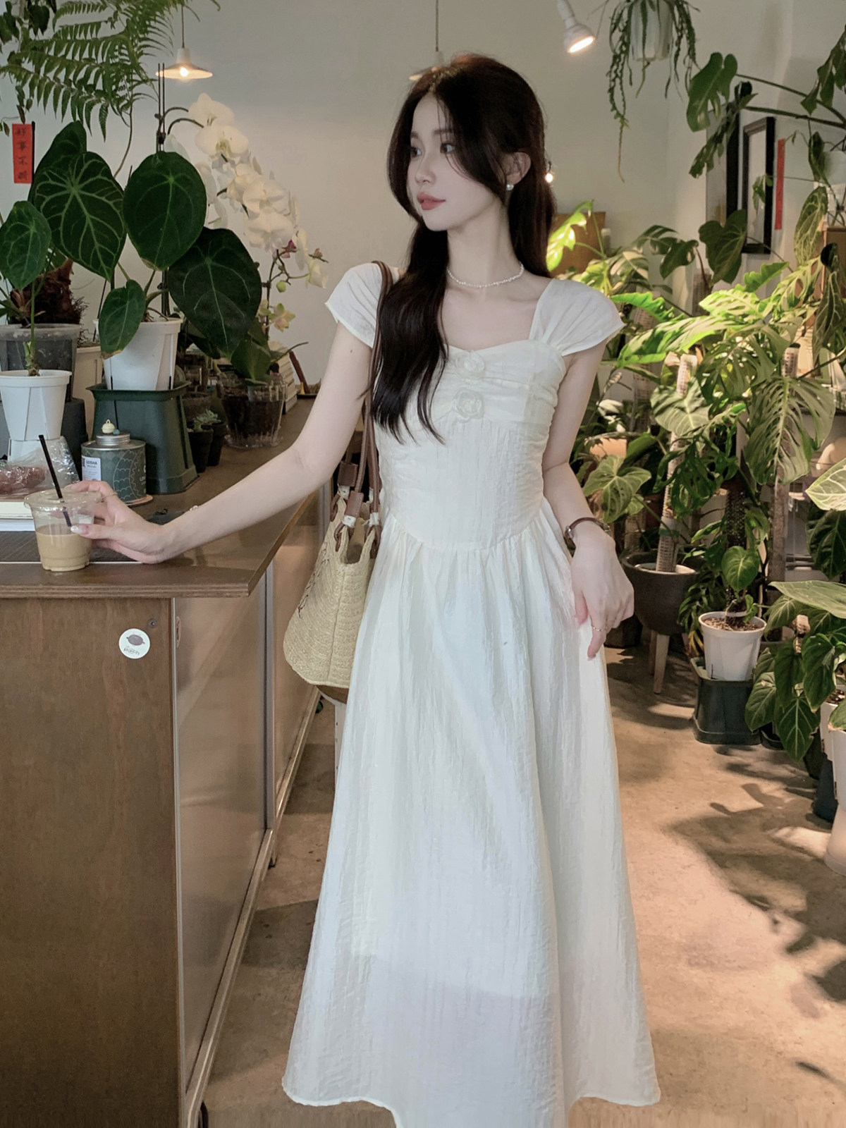 韩版夏季新款连衣裙温柔风褶皱设计花朵桃心领纯色吊带裙