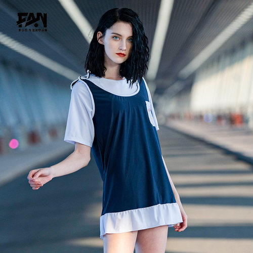 李小饭女学生短袖分体泳衣三件套