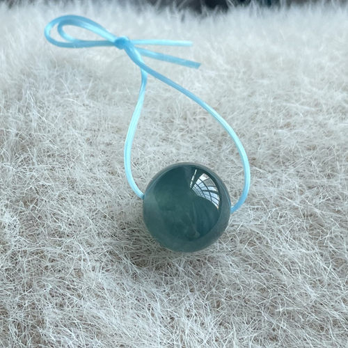 天然翡翠A货冰种细腻蓝水散珠