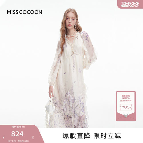 MISSCOCOON可可尼长袖印花裙子2026秋季新款荷叶边宽松V领连衣裙