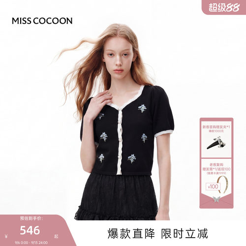 MISSCOCOON可可尼黑色碎花针织衫