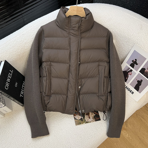 2025巨好看排骨羽绒服女短款休闲针织拼接韩版冬新款修身立领显瘦