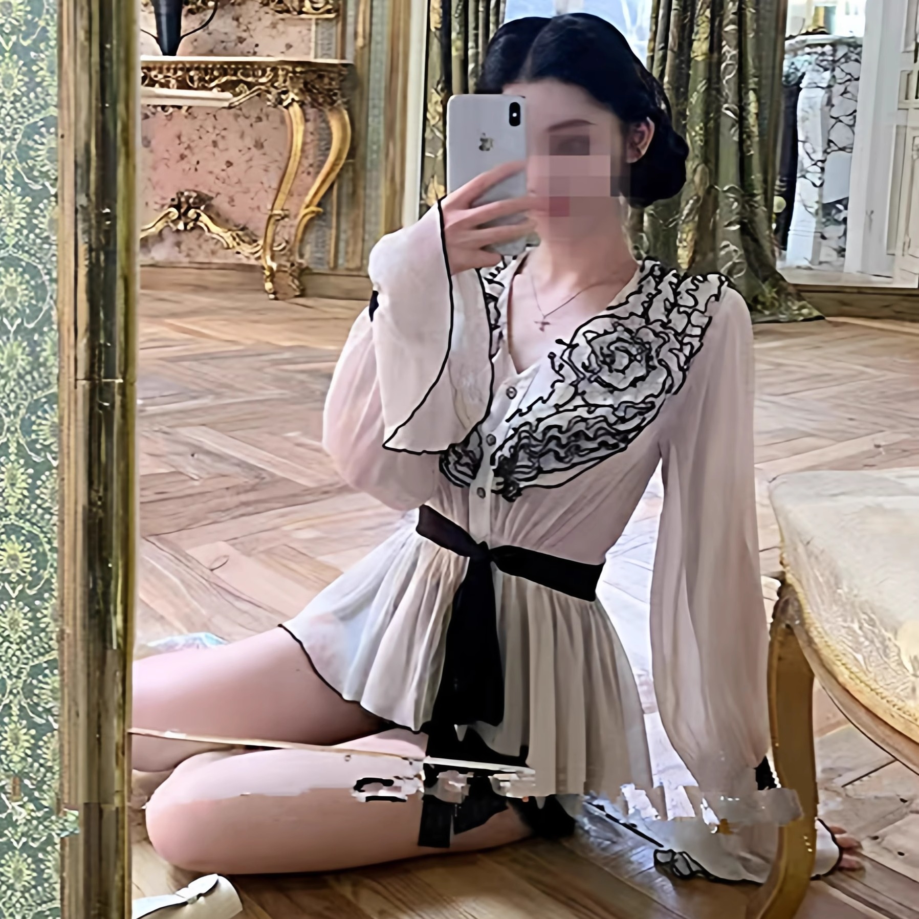 法式甜美小香风木耳花边杏色衬衫