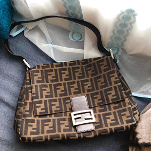 硅胶纳米膜适用Fendi 法棍腋下包包金属保护膜芬i迪五金保护贴膜