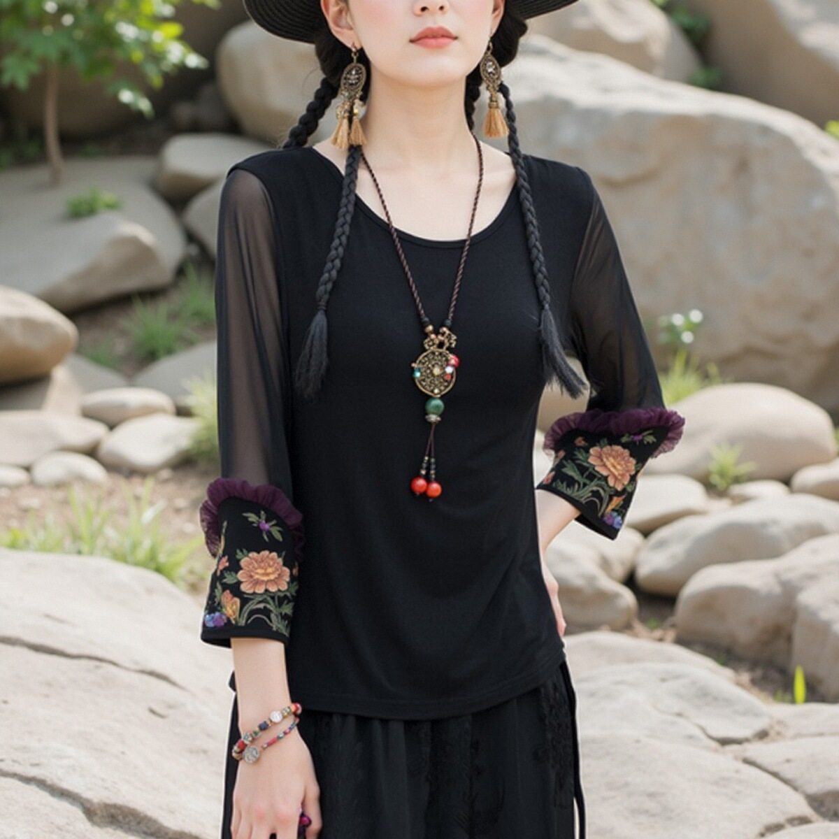 2025春夏新款网纱修身绣花打底小衫七分袖T恤民族风外穿黑色上衣