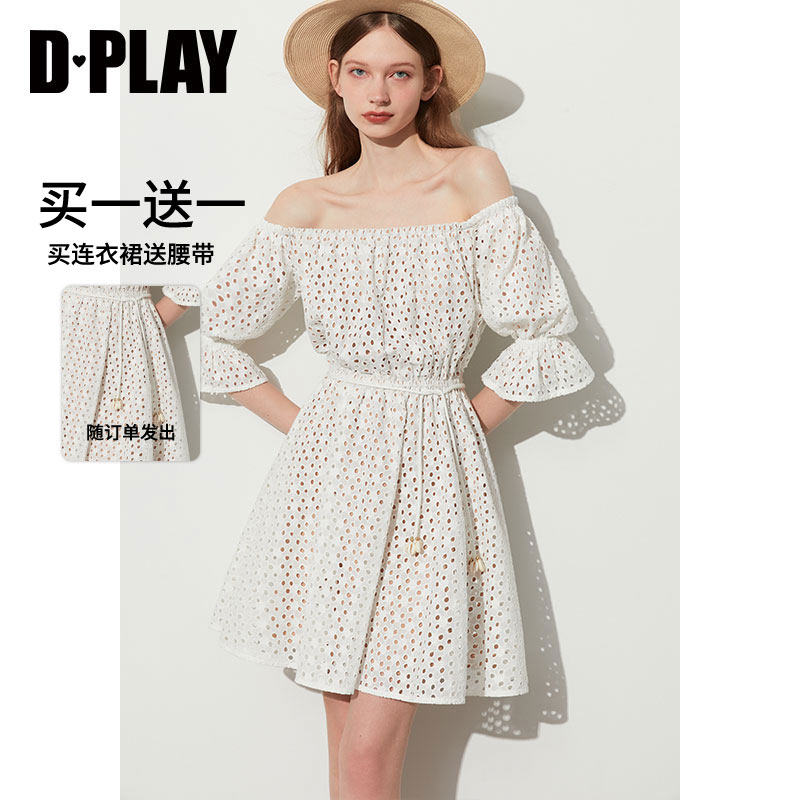 DPLAY夏新度假风时尚白一字肩气质镂空机绣两穿蕾丝连衣裙 - 实物图
