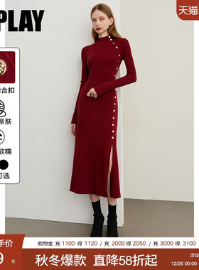 DPLAY2025年冬季新款红色连衣裙女长款开叉设计修身针织裙子长裙