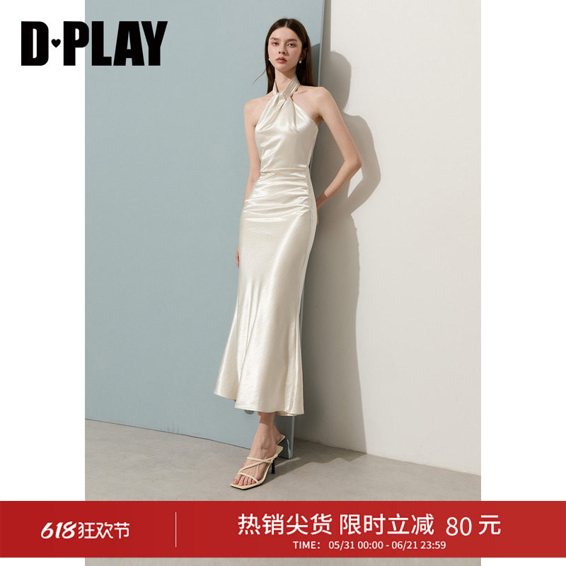 DPLAY高光缪斯米白挂脖无袖可拆卸塔克领后背镂空连衣裙2026新品
