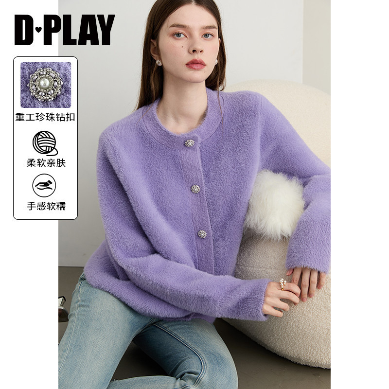 圆领宽松版型，门襟珍珠钻，袖口螺纹组织