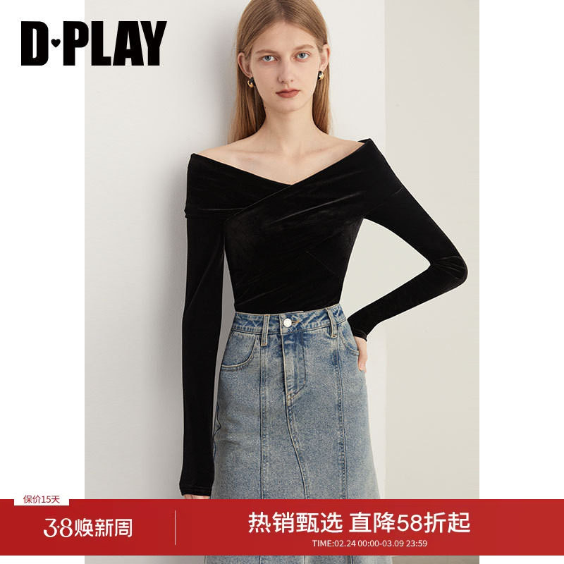DPLAY秋季气质通勤黑色交叉V领一字肩修身打底衫露肩上衣女