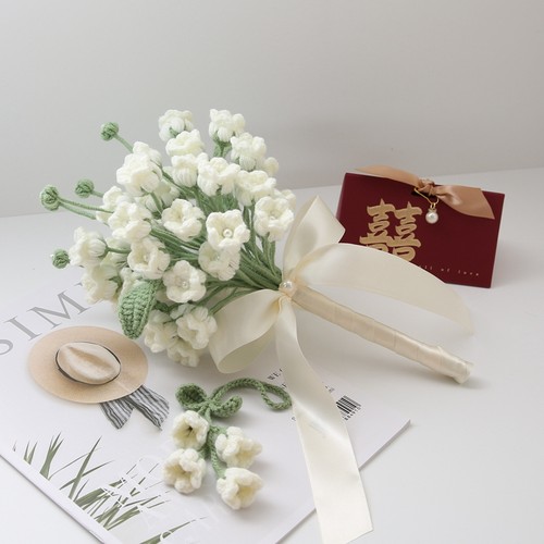手工编织铃兰手捧花结婚领证花束